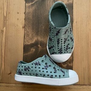 Toddler Natives EXCELLENT condition